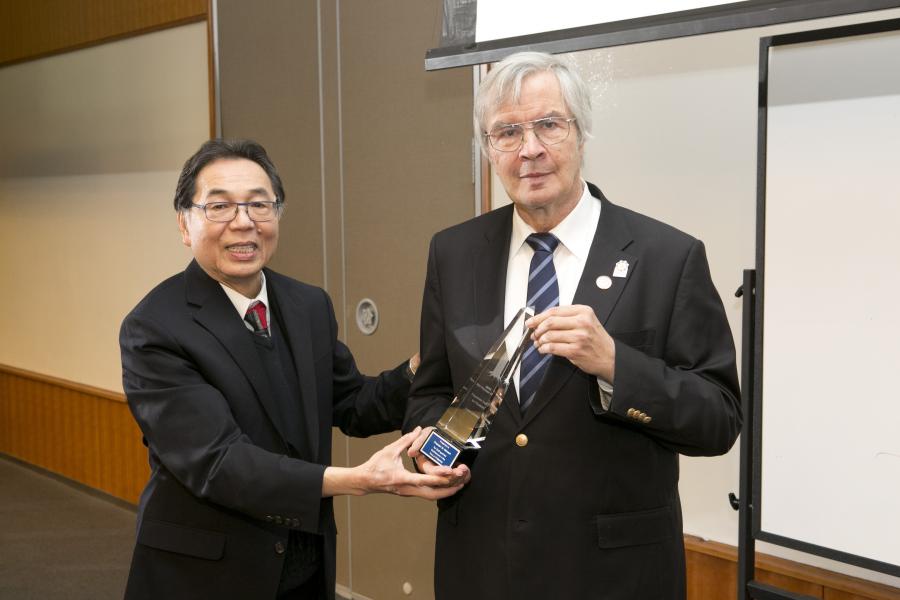 Dr. Hansch FIP Pioneer Award Recipient 